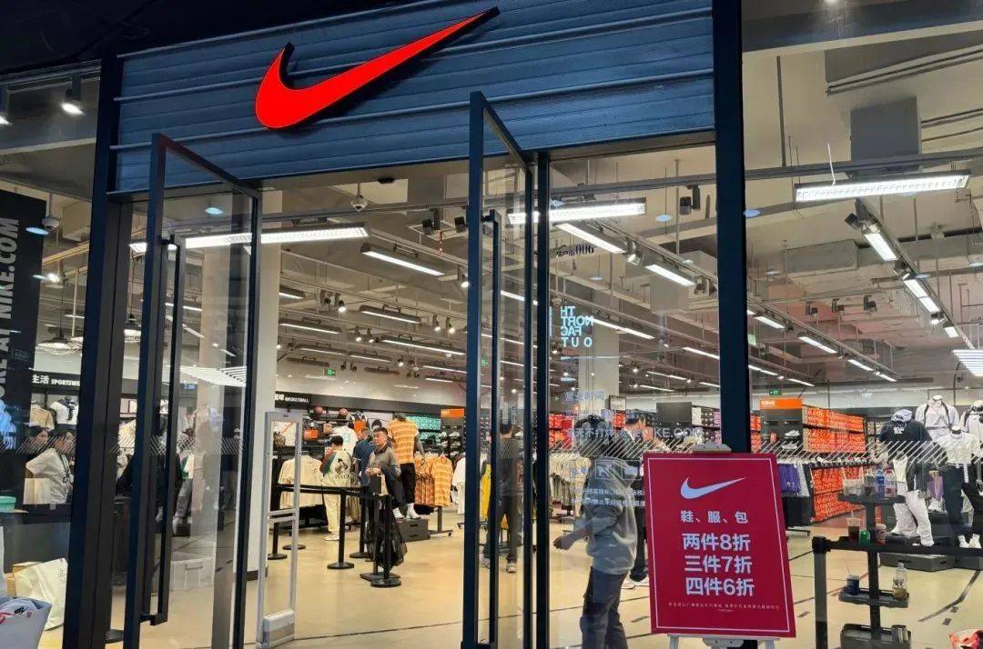 价格持续上涨有人卖了股票买金条有人三金五金买不起