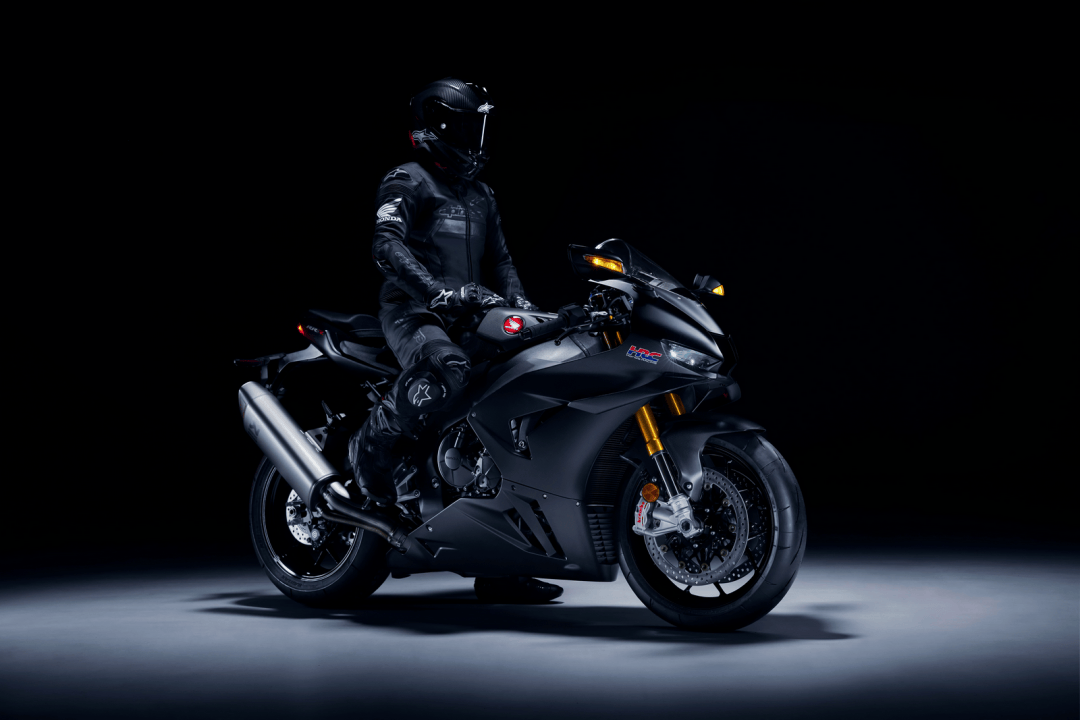 特写:honda 2024 cbr1000rr-r sp 碳纤限量版_搜狐汽车_搜狐网