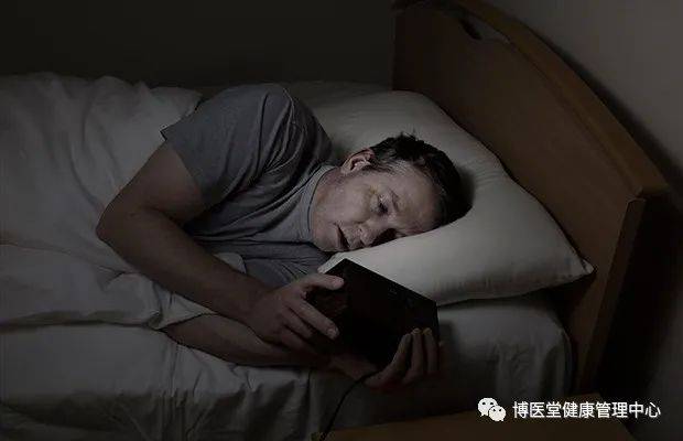 48熬夜后出现这些症状预示身体已达极限快用这5个方法防止肝脏受损