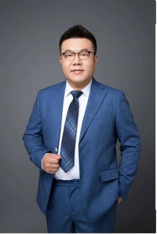 在创立澜码之前,周健已在ai,大数据及企业服务领域深耕十余年.