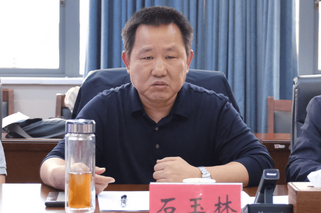 石玉林率队到市发改委(市国动办)开展执法检查