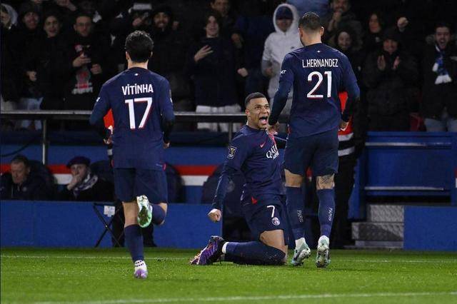 本赛季巴黎圣日耳曼队阵中缺少了内马尔和梅西,但大巴黎的球权分配