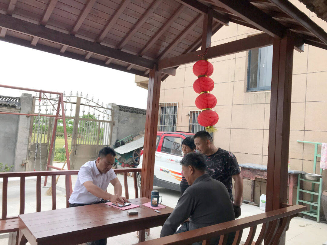 壮丽70年我的人大情怀姚健走低碳护生态带领村民富口袋