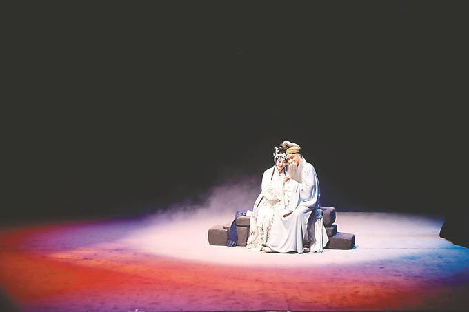 小剧场成年轻人的造梦空间