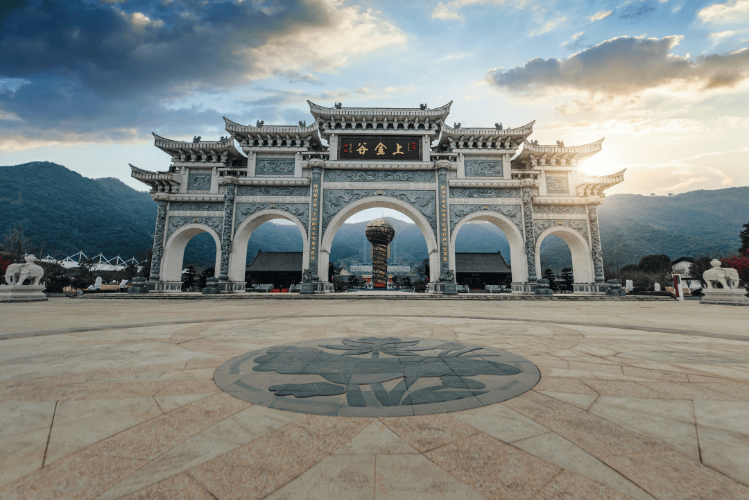 五一假期,东海灵岩 上金谷一日游,"浙东第一壮观"东海灵岩景区,财神府