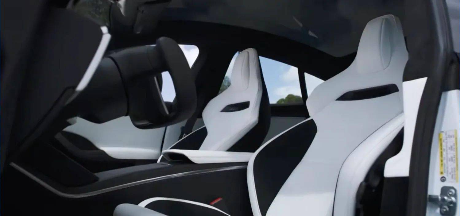 特斯拉Model S Plaid升级运动座椅 改善跑车澎湃动力带来的推背感体验