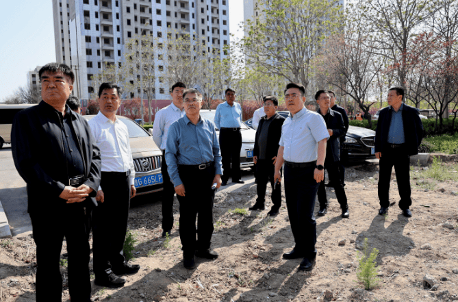 赵天宝调研社会闲置地绿化开发和全要素示范路建设等工作