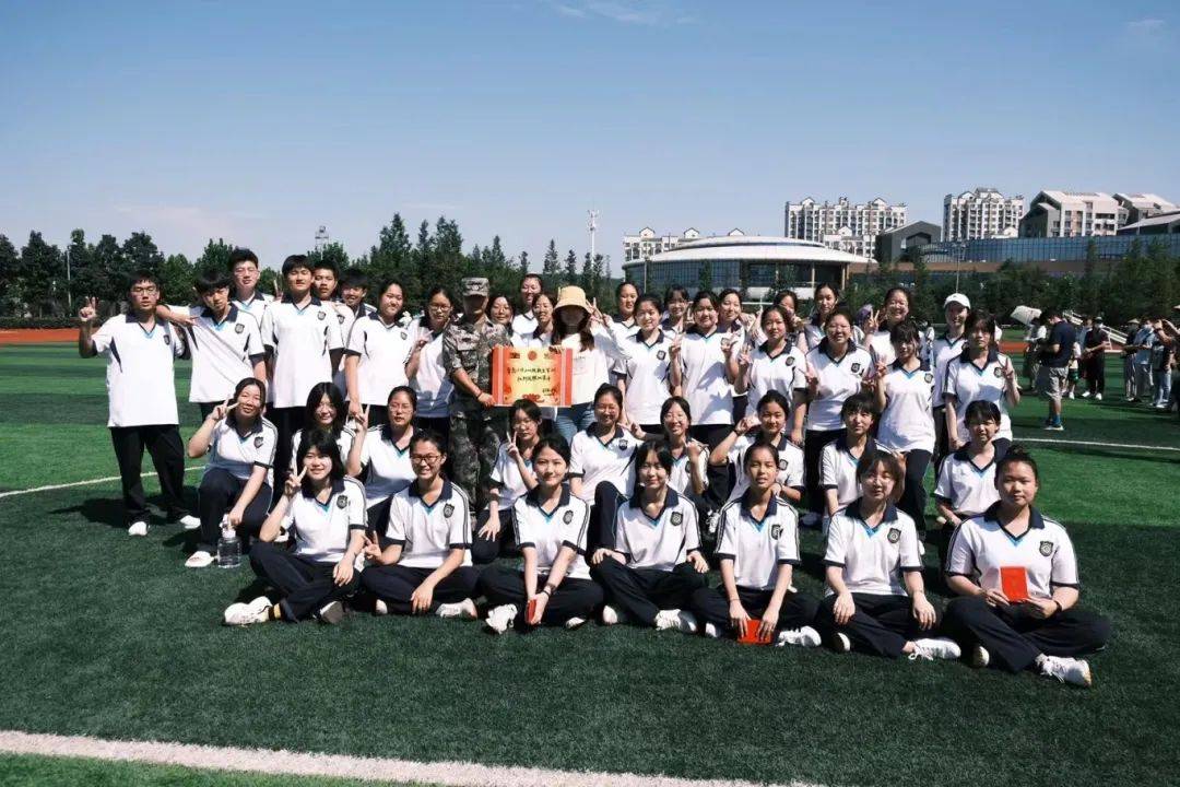 一路走来,班级的成长和发展也离不开所有家长对学校工作和班级工作的