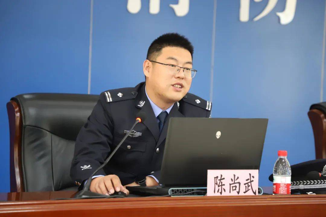 学条令守法规知敬畏存底线定西支队开展法纪法规警示教育专题授课