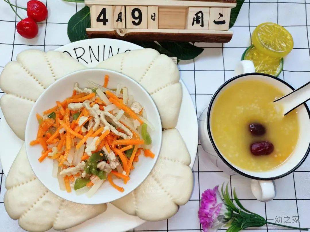 南瓜小米粥 素炒三丝 荷叶饼早餐二期星乐快扬州炒饭 红烧鸡翅 口蘑