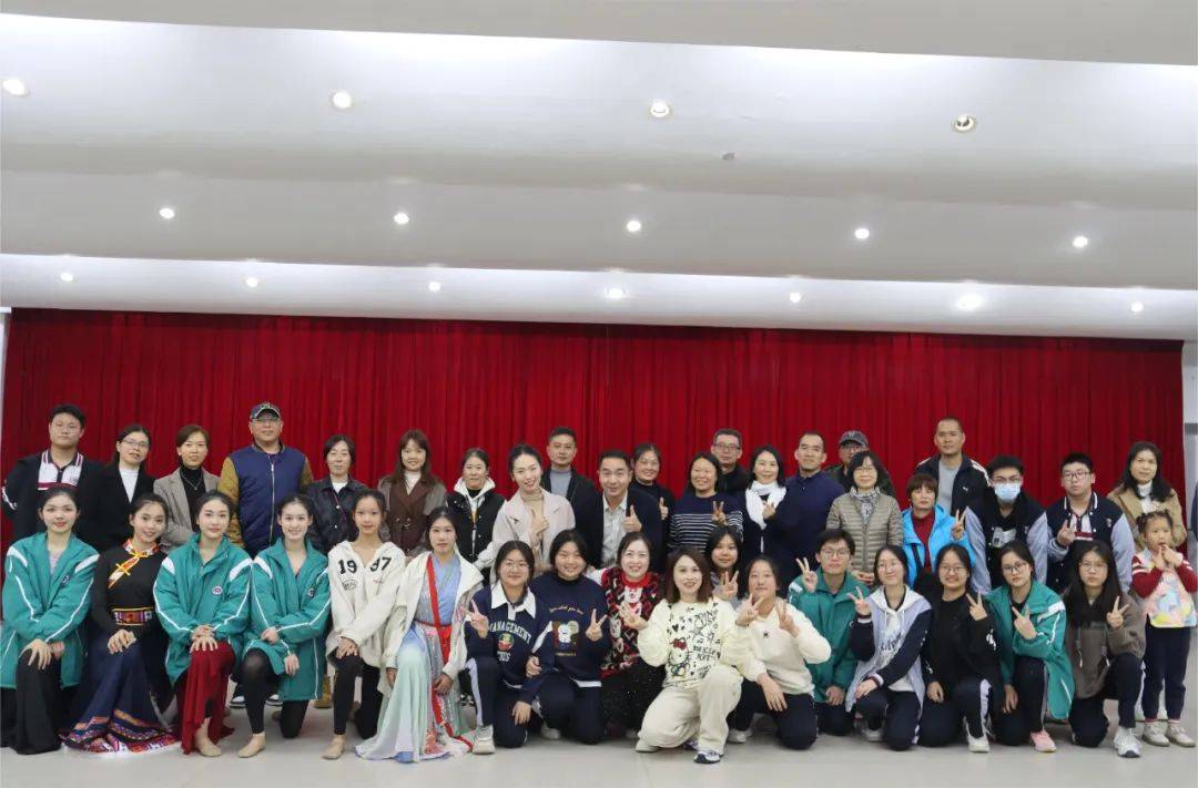 奏响青春旋律谱写梦想和弦67走进广州市禺山高级中学音乐教研组