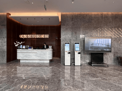 鹿马酒店自助机:破解传统酒店服务瓶颈,带来数字化新型服务方式