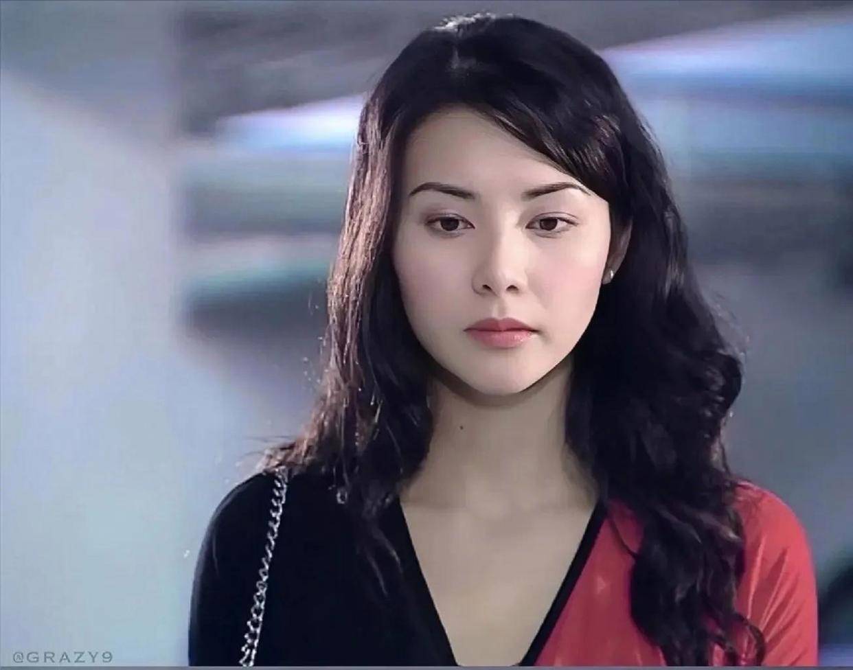 蒙嘉慧因女学堂而崭露头角好在悬崖勒马成为第二个陈慧珊