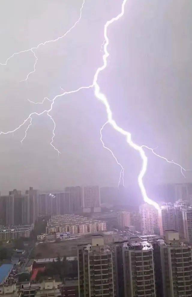 雷阵雨再次来袭 注意防范