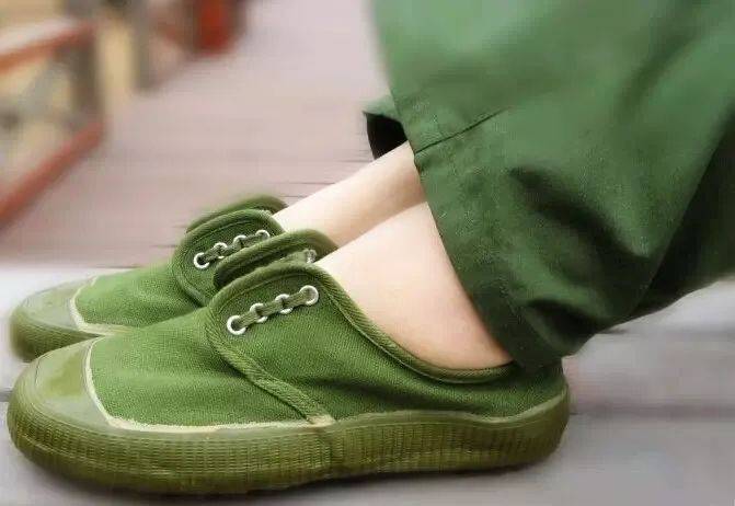 网友_巴黎世家_帆布鞋