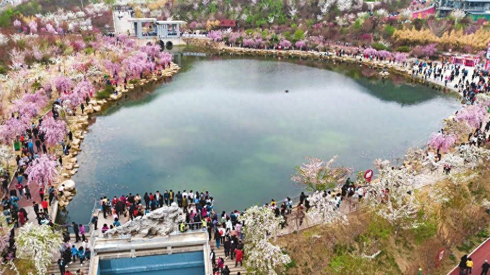 行走在山水之间太原玉泉山城郊森林公园从废弃矿山到打卡胜地