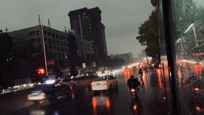 长沙狂风暴雨最强时段就在