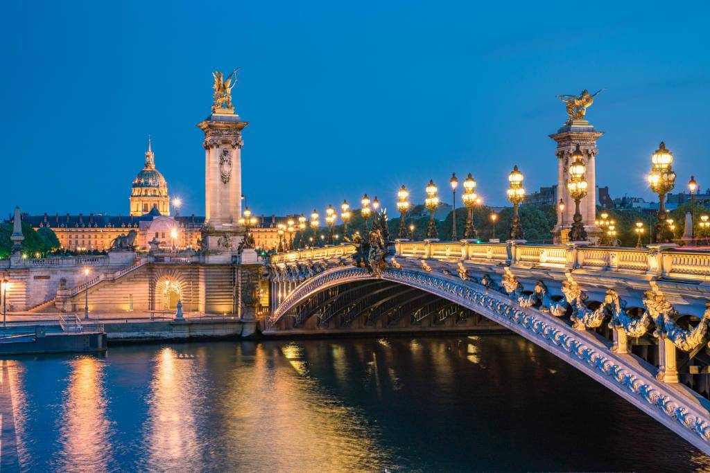 浪漫之都巴黎:古老油画般的街景 书写细腻唯美故事