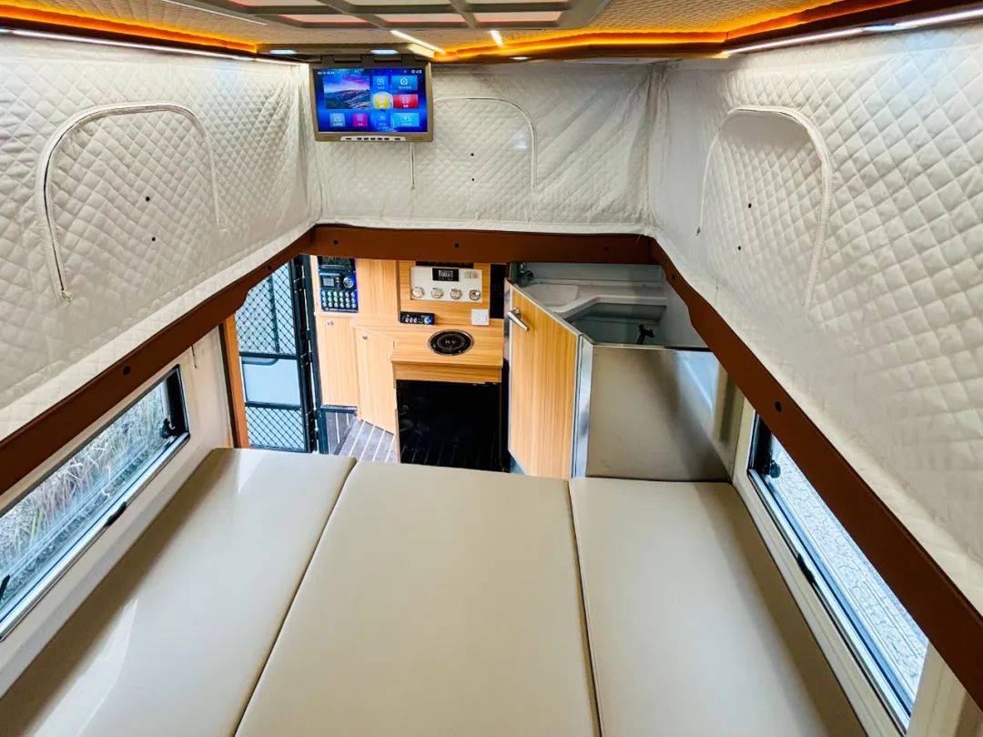 198w起吉佩星河逐梦皮卡升顶房车灵活宽敞空间舒适与科技并存