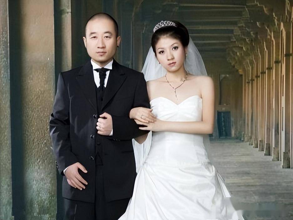 父子俩首次荧幕合作是在电视剧《宰相刘罗锅》中,李彧饰演了刘安一角.