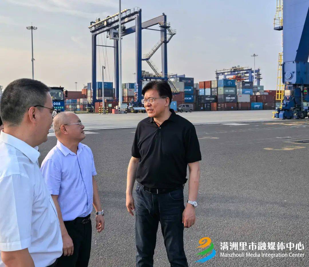 市委书记于伟东率党政考察团来到儋州市洋浦经济开发区,详细了解了产