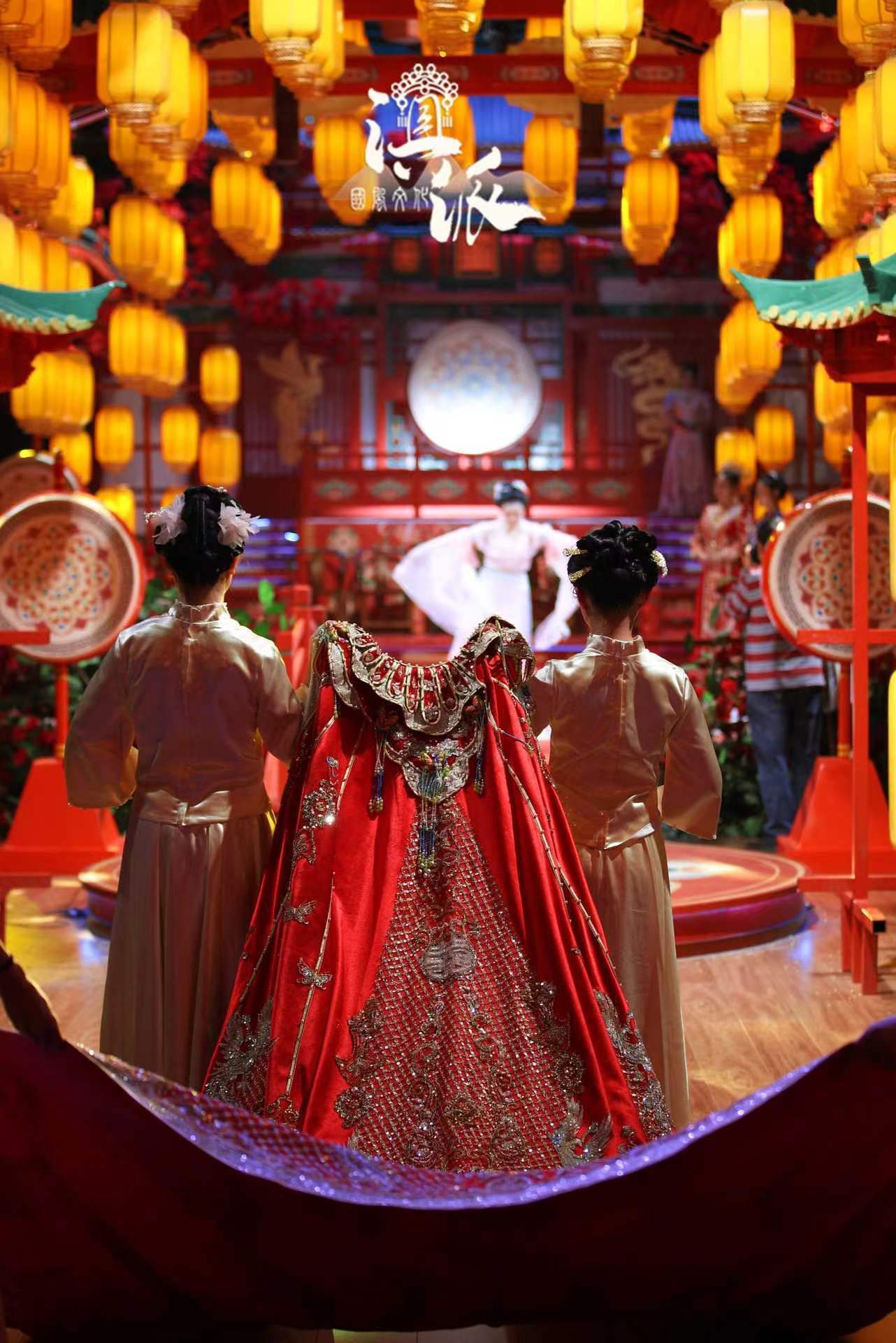 滇派中式婚礼秀亮相春城快来感受中式浪漫的甜蜜暴击