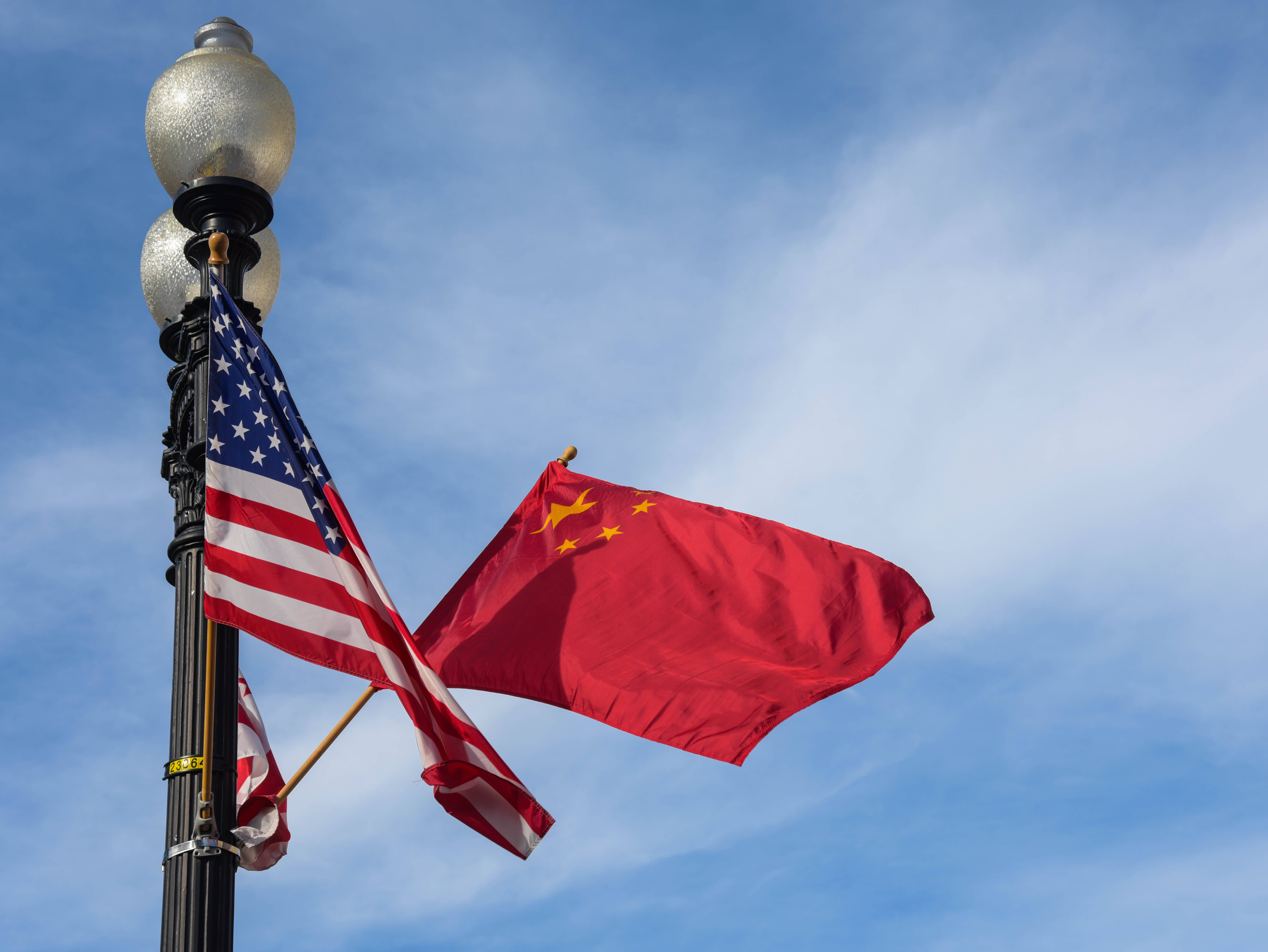美国财政部：中国2月减持227亿美元美国债