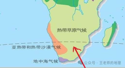 湿季是由于夏季来自海洋的东南信风越过暖流上空带来大量水汽,多雾