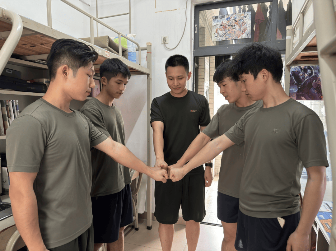 部队_汽车_活动