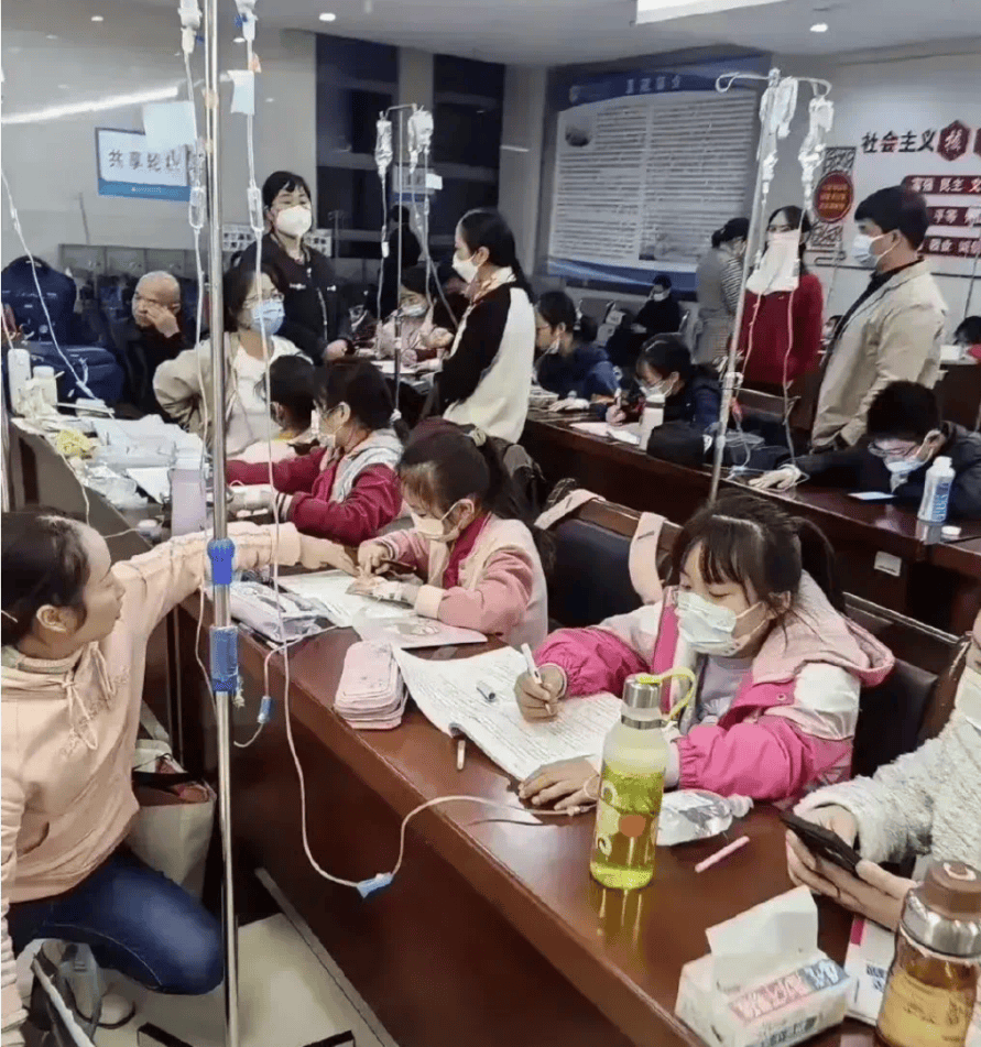 小学生打烟牌被禁我才知道是谁把好孩子逼进精神病院