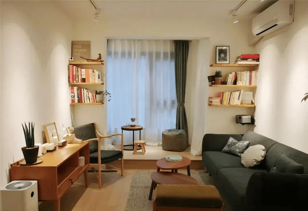 60平原木风小公寓,简约中显舒适,打造温馨宜人的家居空间