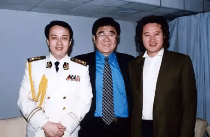 金铁霖去世时唯一儿子哭成泪人现任妻子与前妻李谷一皆未出席