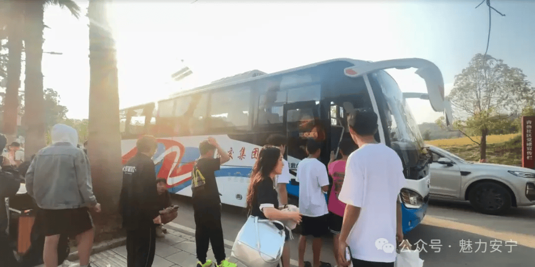 安宁开通首条周末旅游专线_公交公司_水上乐园_票价