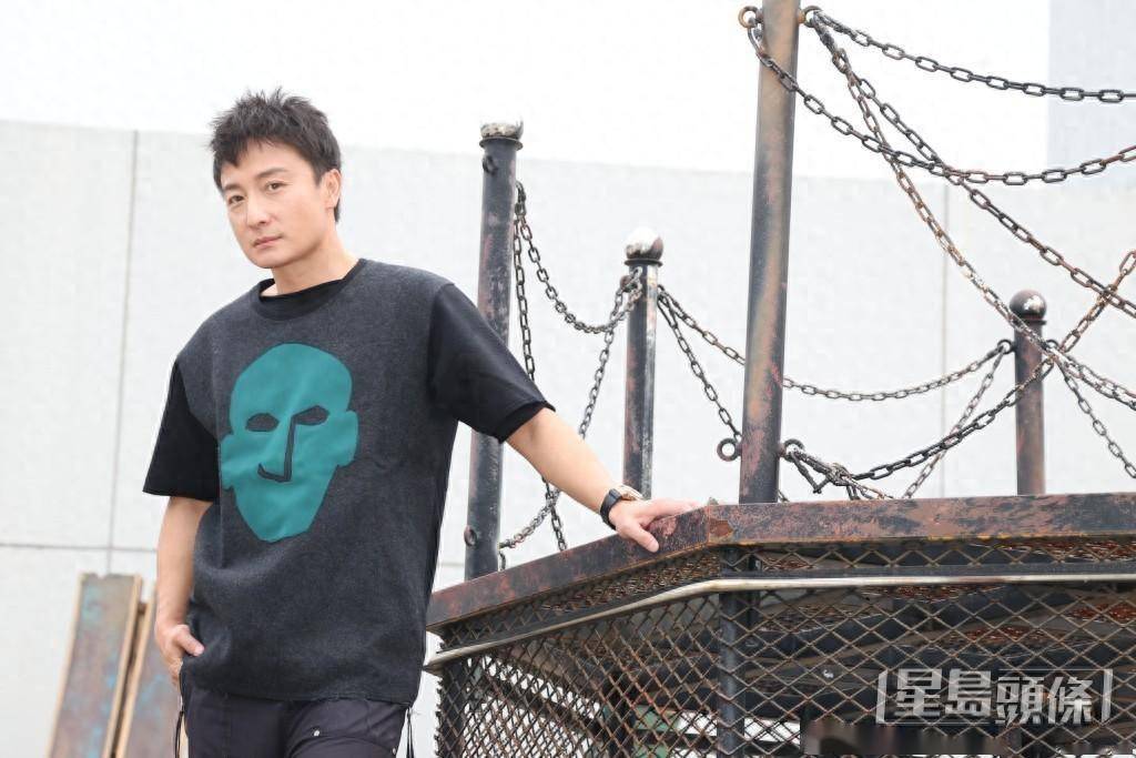 方力申赞小14岁女友不物质朴素简单很容易满足拒绝奉子成婚