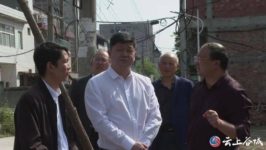 涂世平指出,项目建设是经济发展的"生命线"和"压舱石",各相关部门要