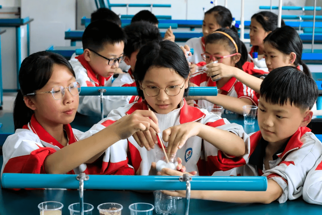 三穗:学环保知识 迎"世界地球日"