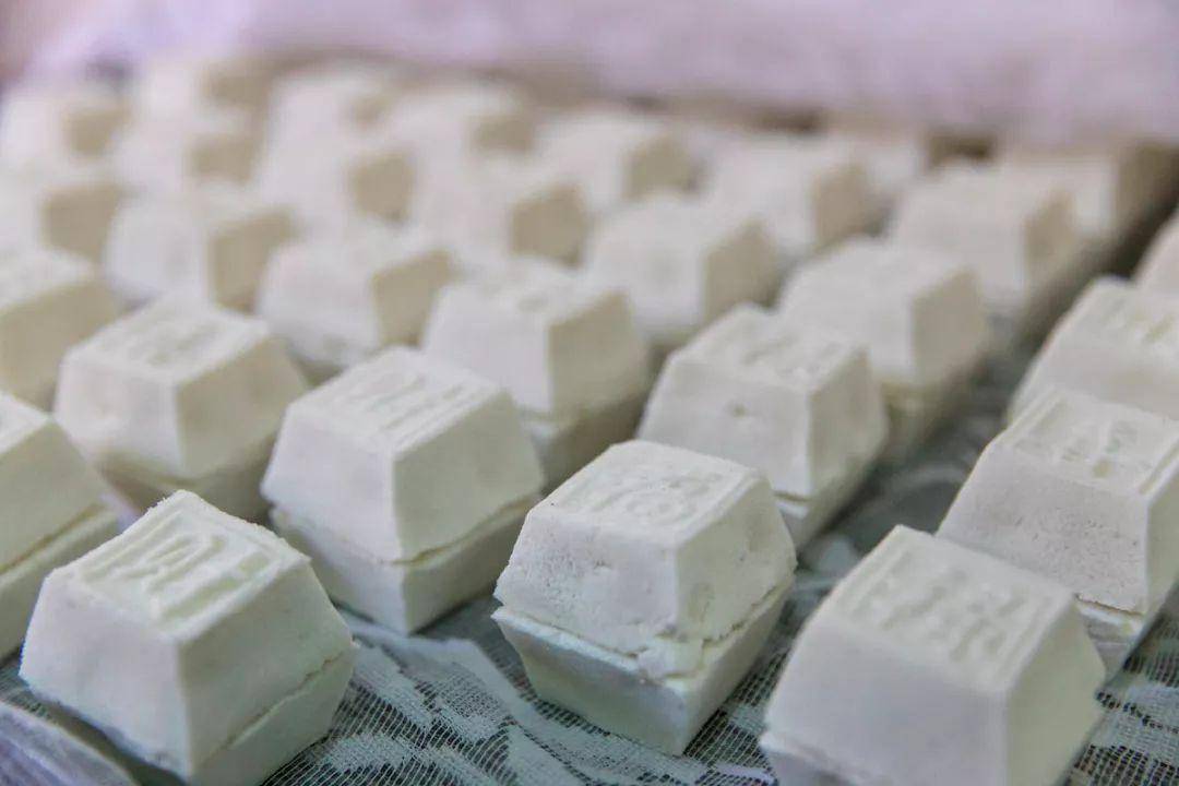 吸汤包,撸河豚,浪在中国江鲜之乡