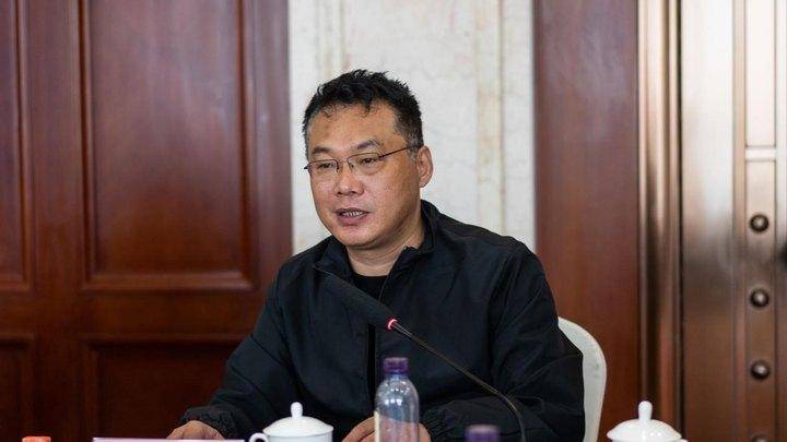 海飞谍战新作《大世界》在宁波首发,一个魔术师的革命之路