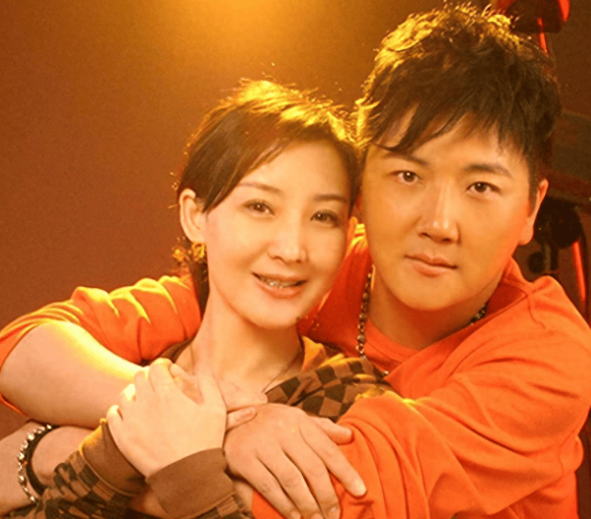她是孙楠前妻,结婚9年遭遇丈夫不忠而离婚,如今与儿女相依为命