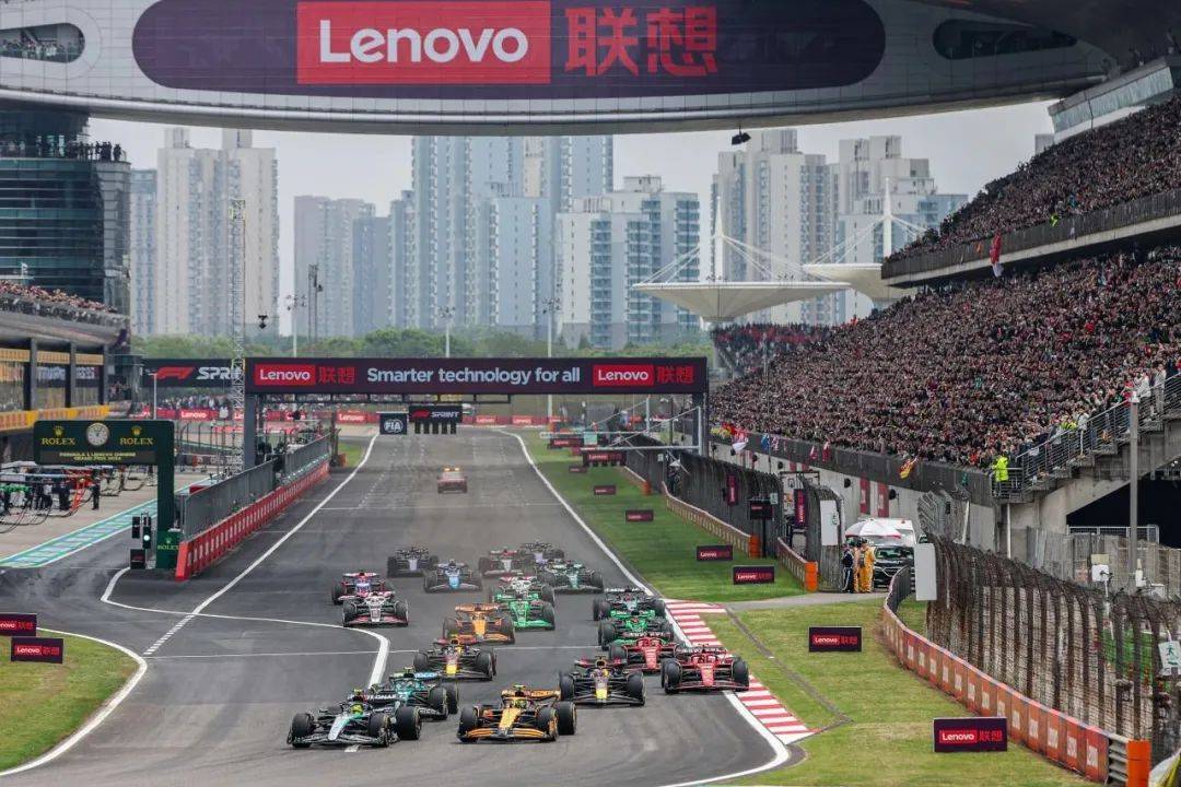 硬战用我,用我必胜!嘉定消防圆满完成 f1中国大奖赛消防勤务任务