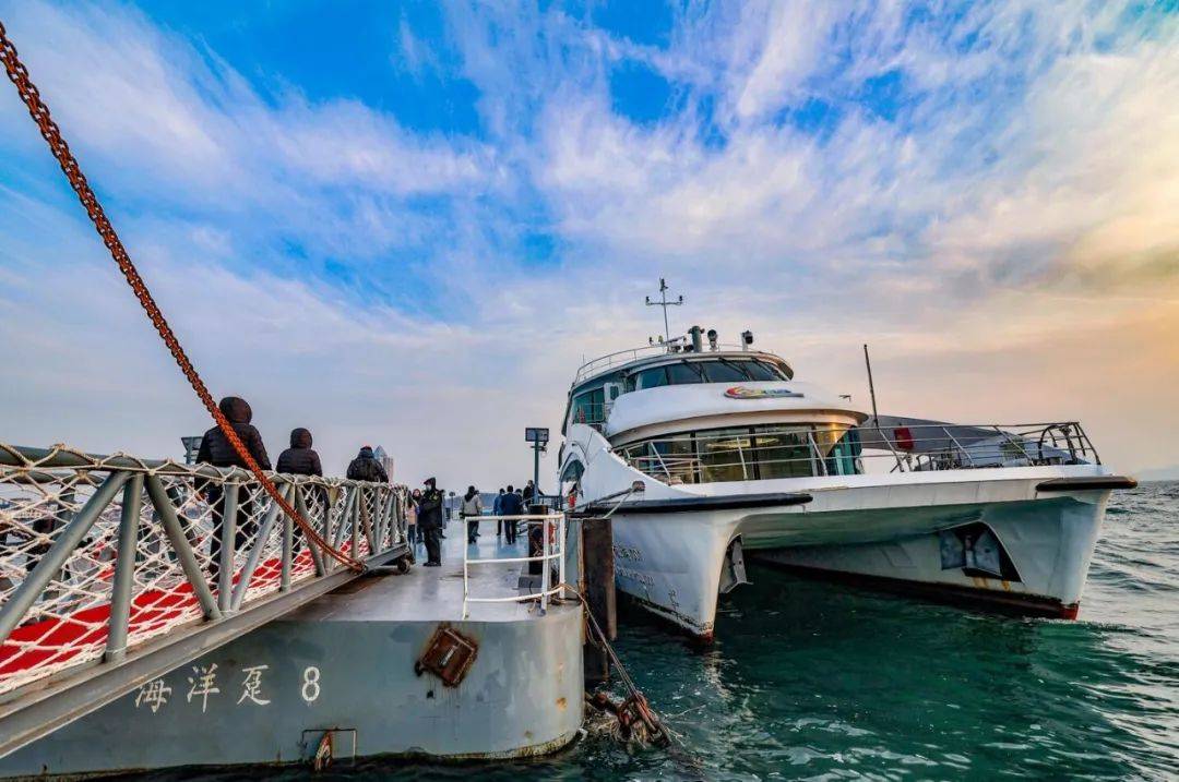 来青岛奥帆海洋文化旅游区,看2024年海军成立纪念日舰艇开放活动