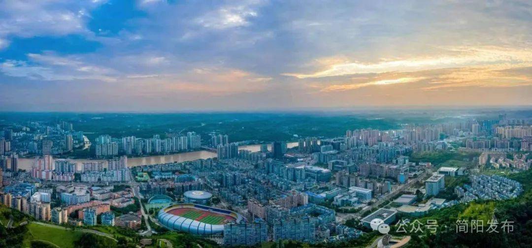 4月26日起海底捞为家乡成都简阳全球代言!