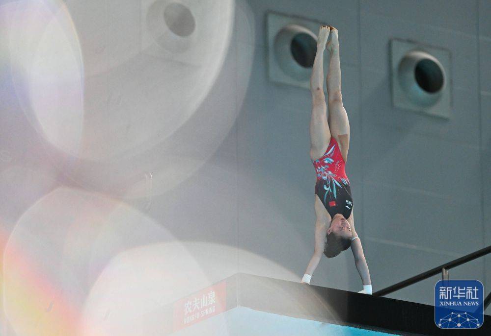 跳水世界杯总决赛 | 陈芋汐,全红婵包揽女子10米台冠亚军