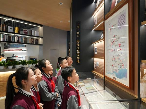美景书香两相宜，上海首个24小时公园图书馆——和平书院开馆
