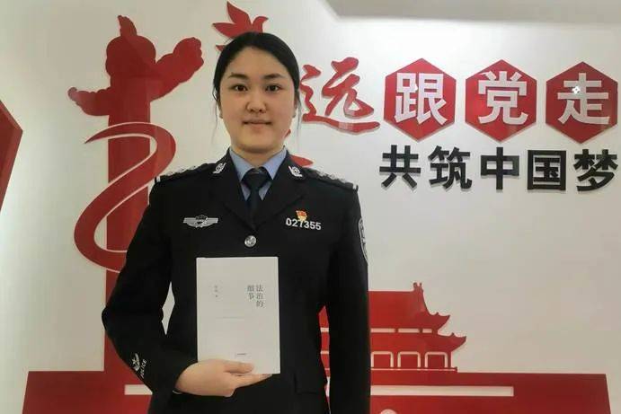 宾县县局民警曹煜推荐:《平凡的世界》推荐理由:让我们看到了平凡人在