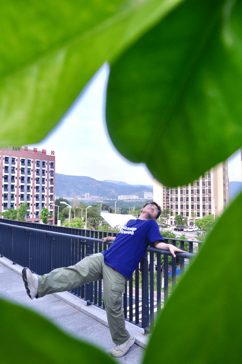 花开心头留春颜,春日校园镜采秀| 春日校园摄影大赛开始投票啦!