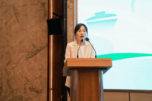 图8 庞言良副会长当选第五届专委会主任委员图7 刘勇副会长担任总监票