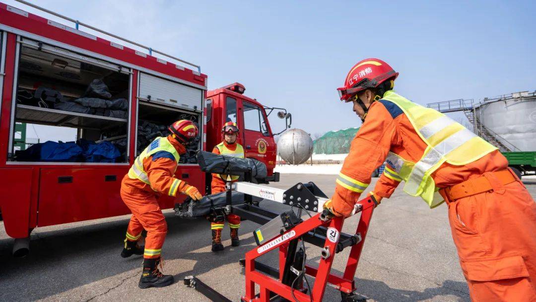 葫芦岛市消防救援支队开展实战化灾害事故现场大型综合保障任务拉动演