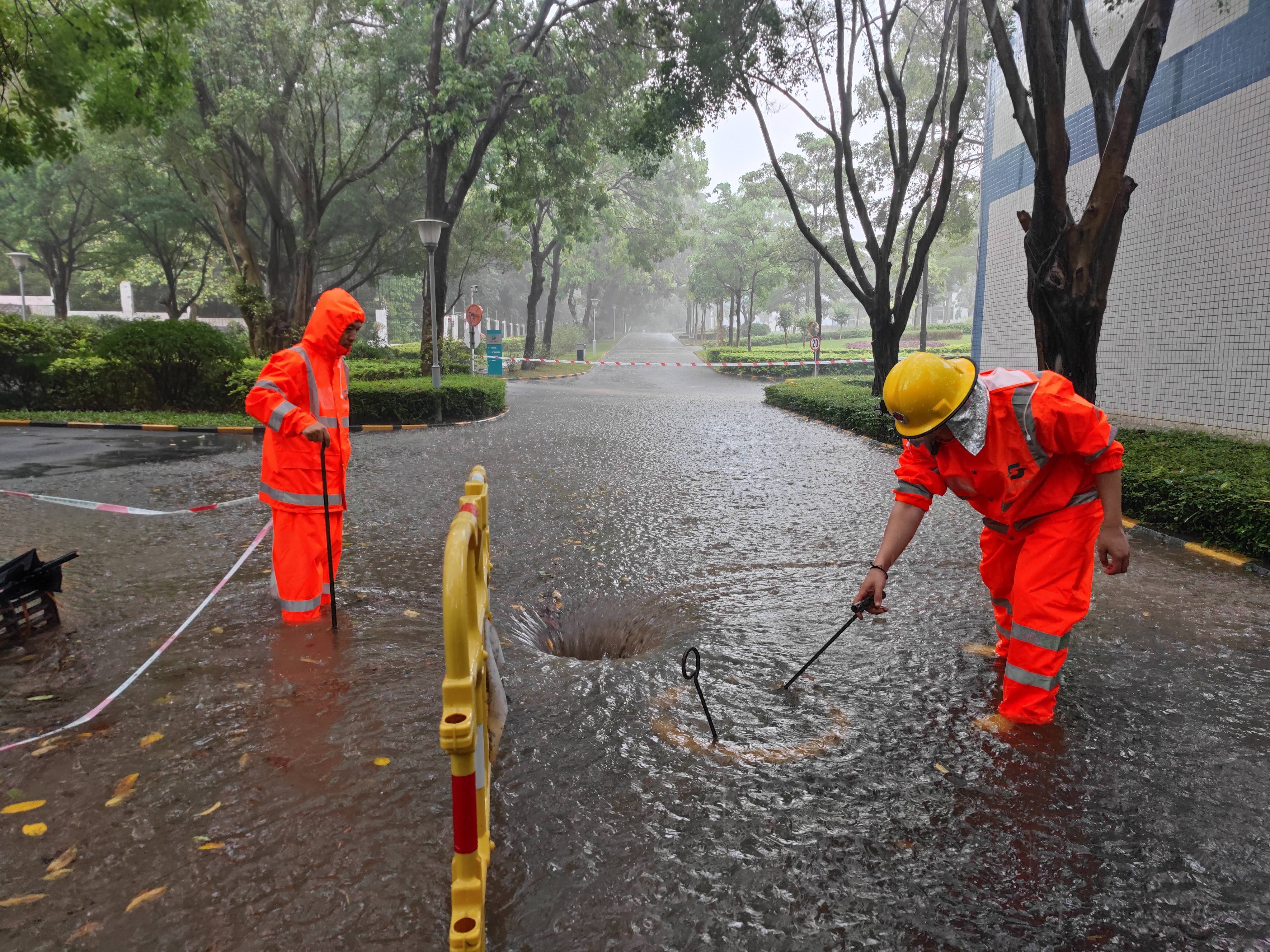 迎战暴雨!深圳环境水务集团争分夺秒筑牢水务"防线"