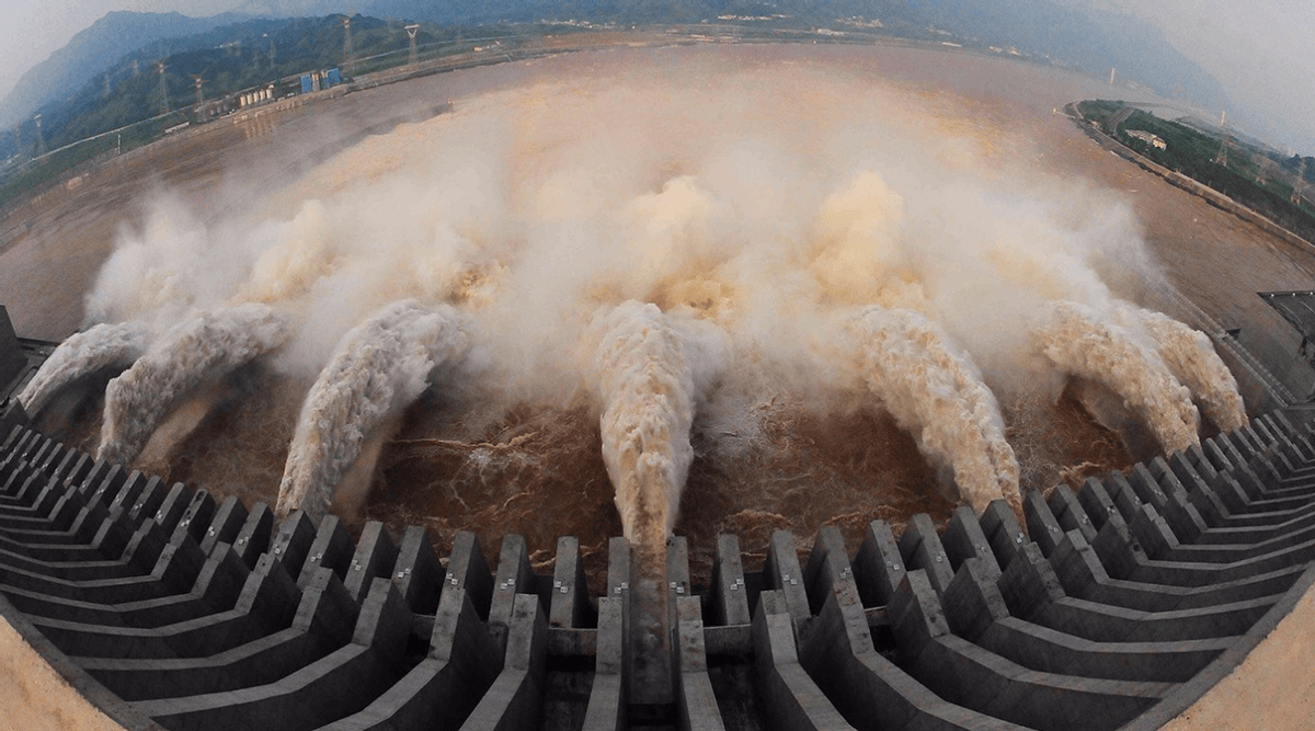 鄱阳湖水位大涨!逼近16米,大坝争议20多年,修吗?